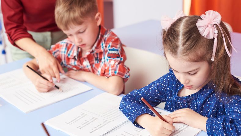 Сколько слов в минуту должен читать ребенок в первом классе и как этого достичь